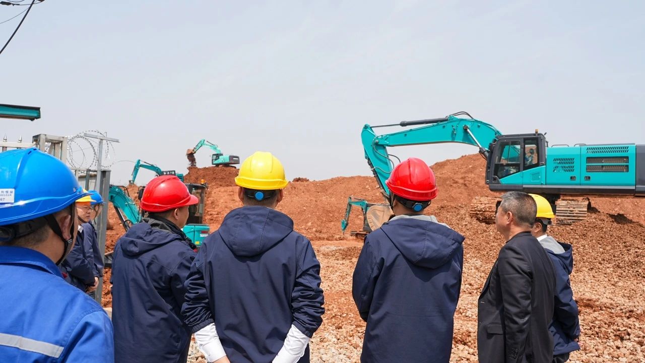 Tập trung vào nhu cầu thị trường, ba máy đào thủy lực kỹ thuật chất lượng cao của Sunward Intelligent Technology đã được ra mắt thành công