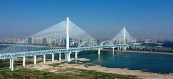 Một "dự án đẳng cấp thế giới" khác! Giàn khoan quay của Sunward Intelligent giúp xây dựng Cầu đường sắt Yichang Yangtze River